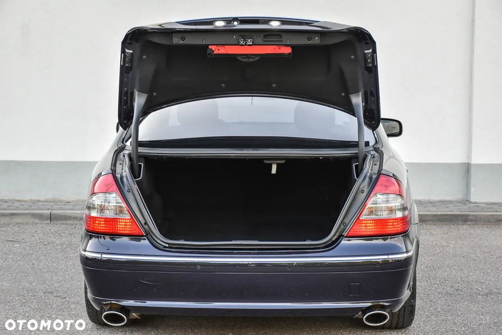 Mercedes-Benz Klasa E 500 4-Matic Avantgarde - 40