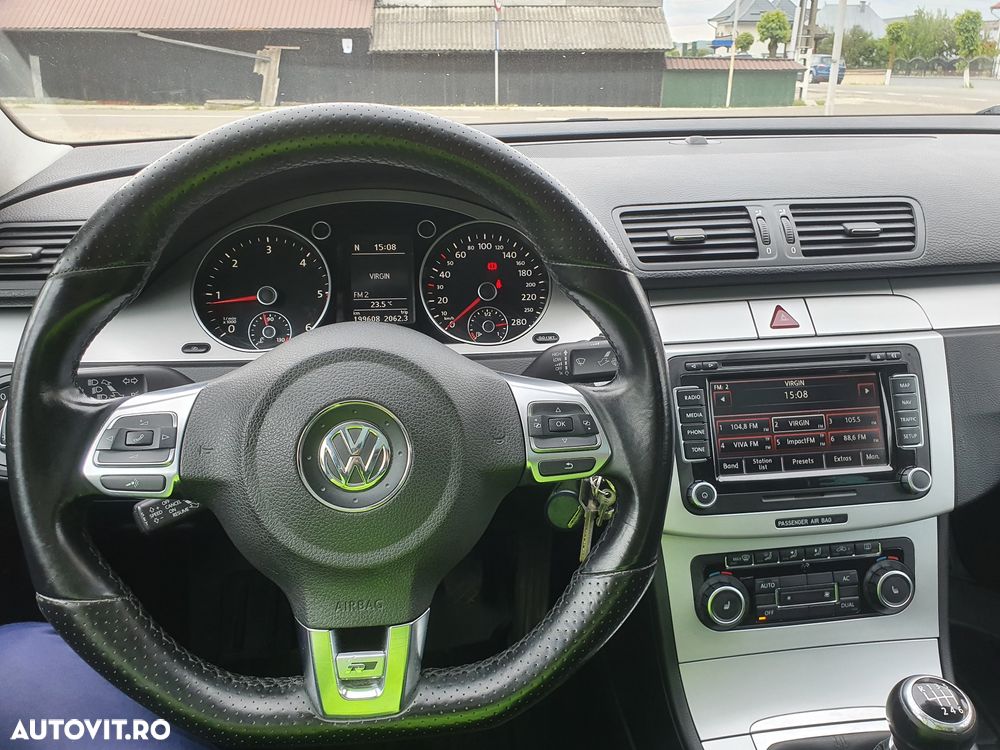 Volkswagen Passat 2.0 TDI DPF R-Line Edition - 9