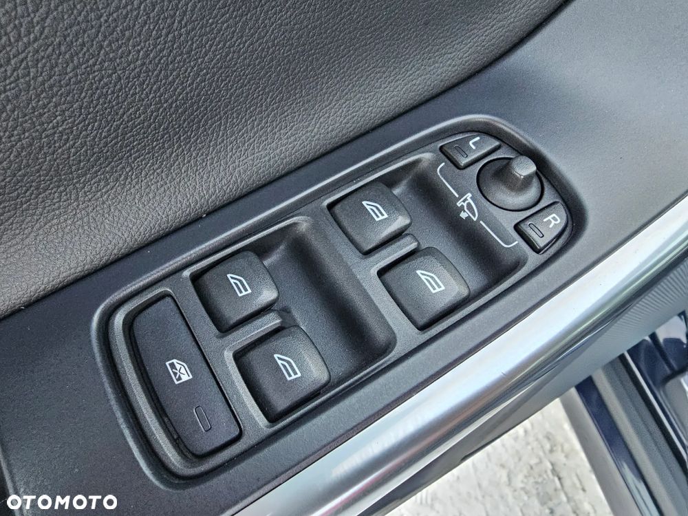 Volvo XC 60 D4 Geartronic Summum - 29