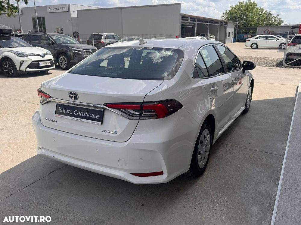 Toyota Corolla 1.8 HSD Business - 8