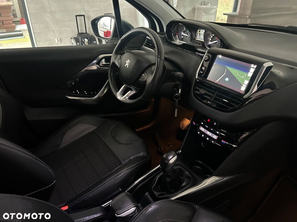 Peugeot 2008 PureTech 82 Access - 27