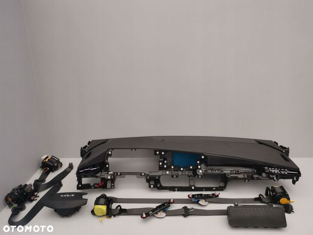 KIA NIRO II 22- KONSOLA DESKA PASY PODUSZKI KOMPLET ORYGINAL