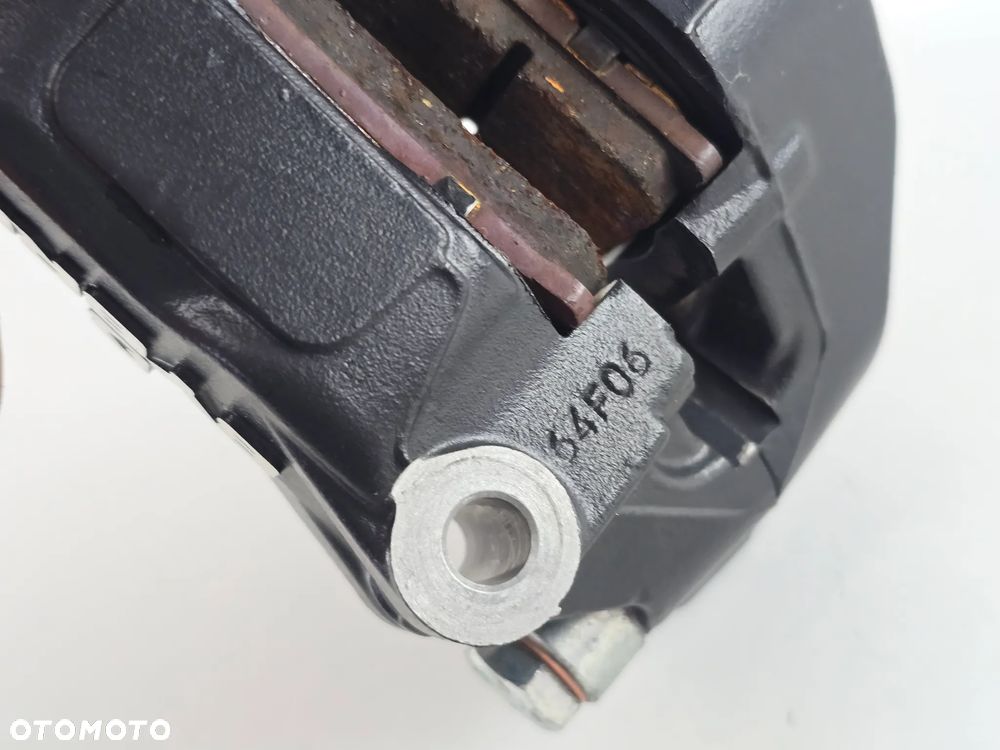 ZACISK HAMULCOWY PRZOD KLOCKI  TRIUMPH SCRAMBLER 400 SPEED - 14