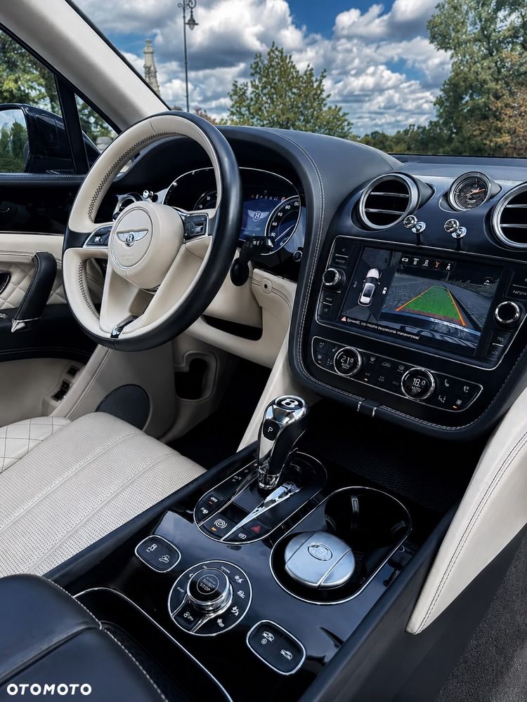 Bentley Bentayga - 14