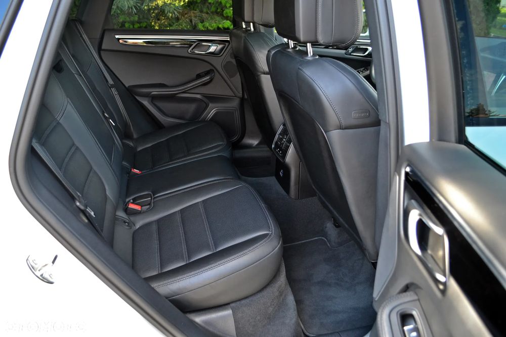 Porsche Macan - 34