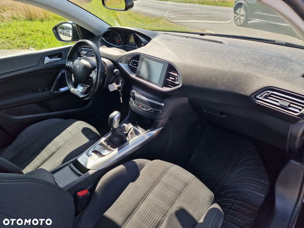 Peugeot 308 SW BlueHDi 100 Stop & Start Business-Line - 27