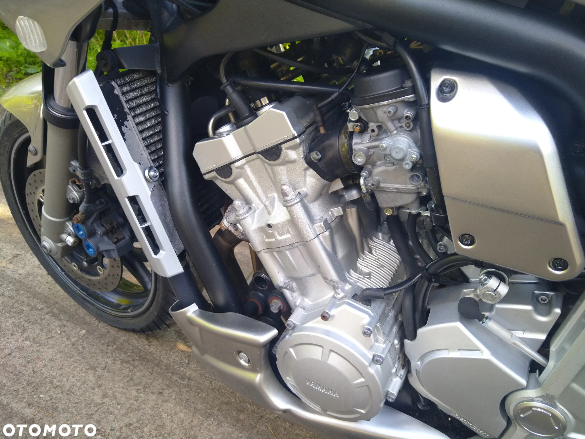 Yamaha FZ - 13