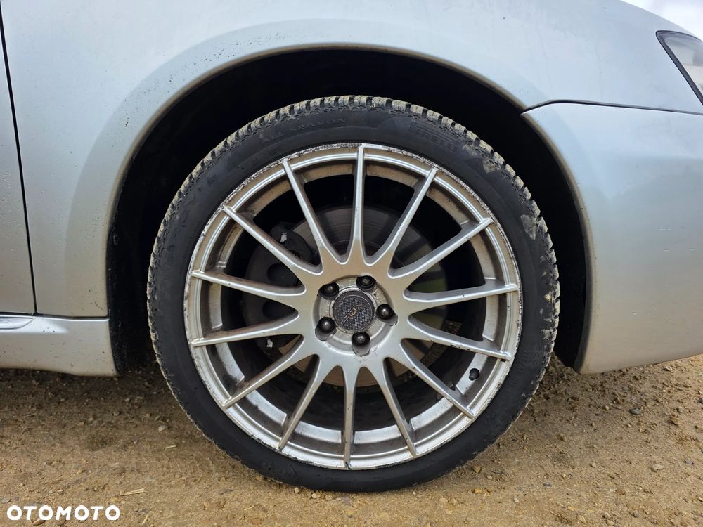Subaru Legacy - 11