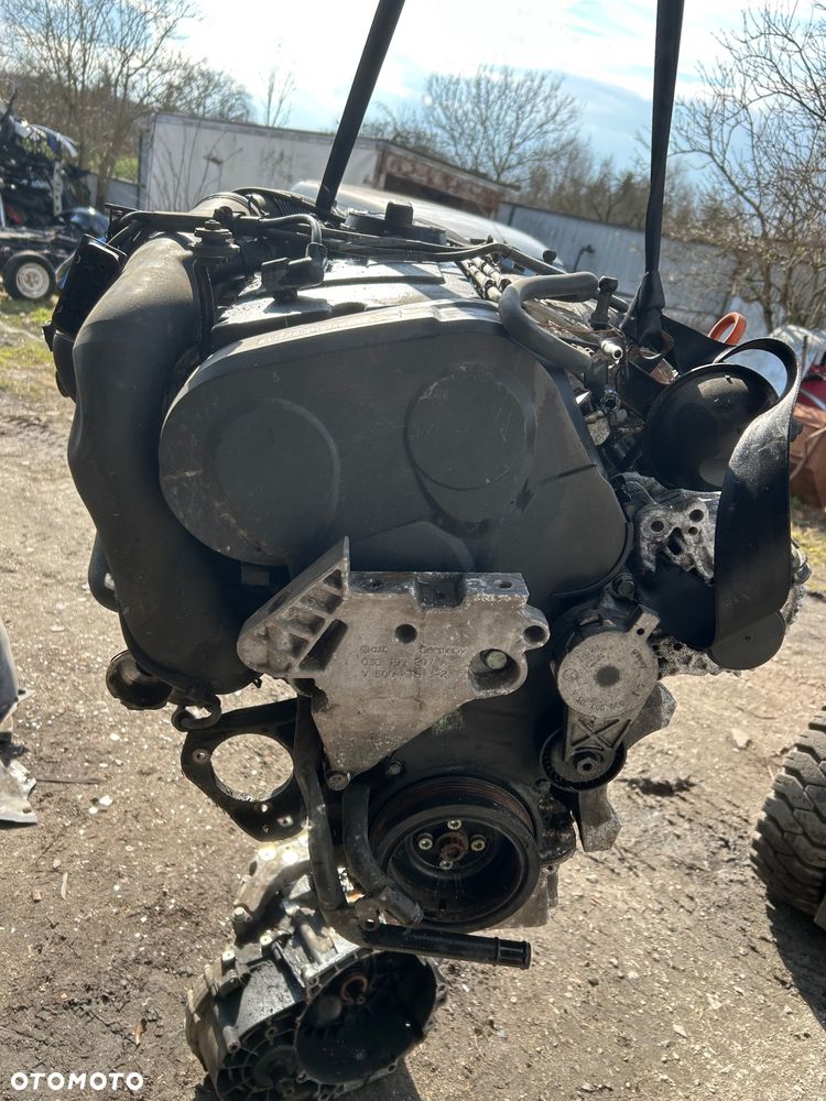 Silnik kompletny VW 2.0 TDI AZV 250 tys km - 4