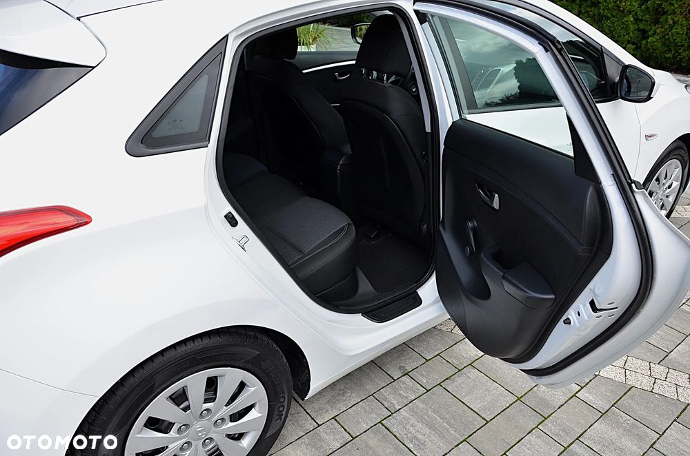 Hyundai i30 1.4 BlueDrive Classic + - 20