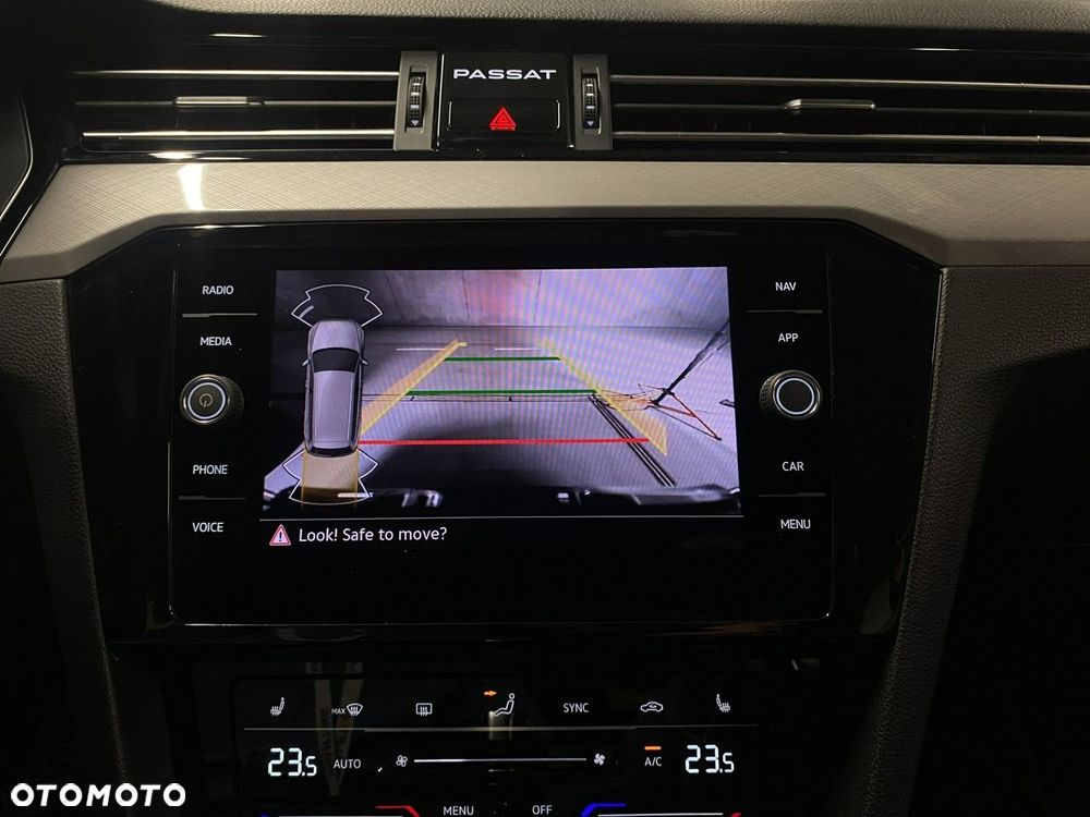 Volkswagen Passat Variant - 34