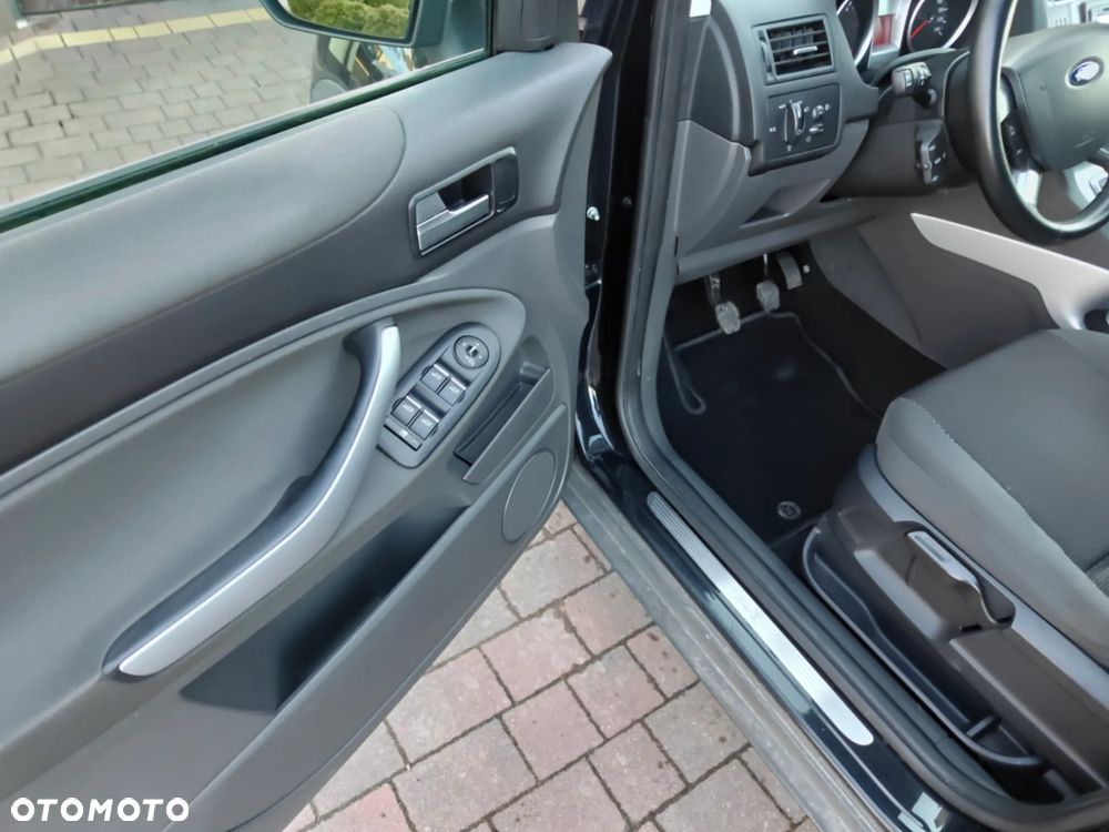 Ford Kuga 2.0 TDCi 2x4 Trend - 19