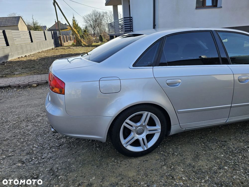 Audi A4 Limousine - 35