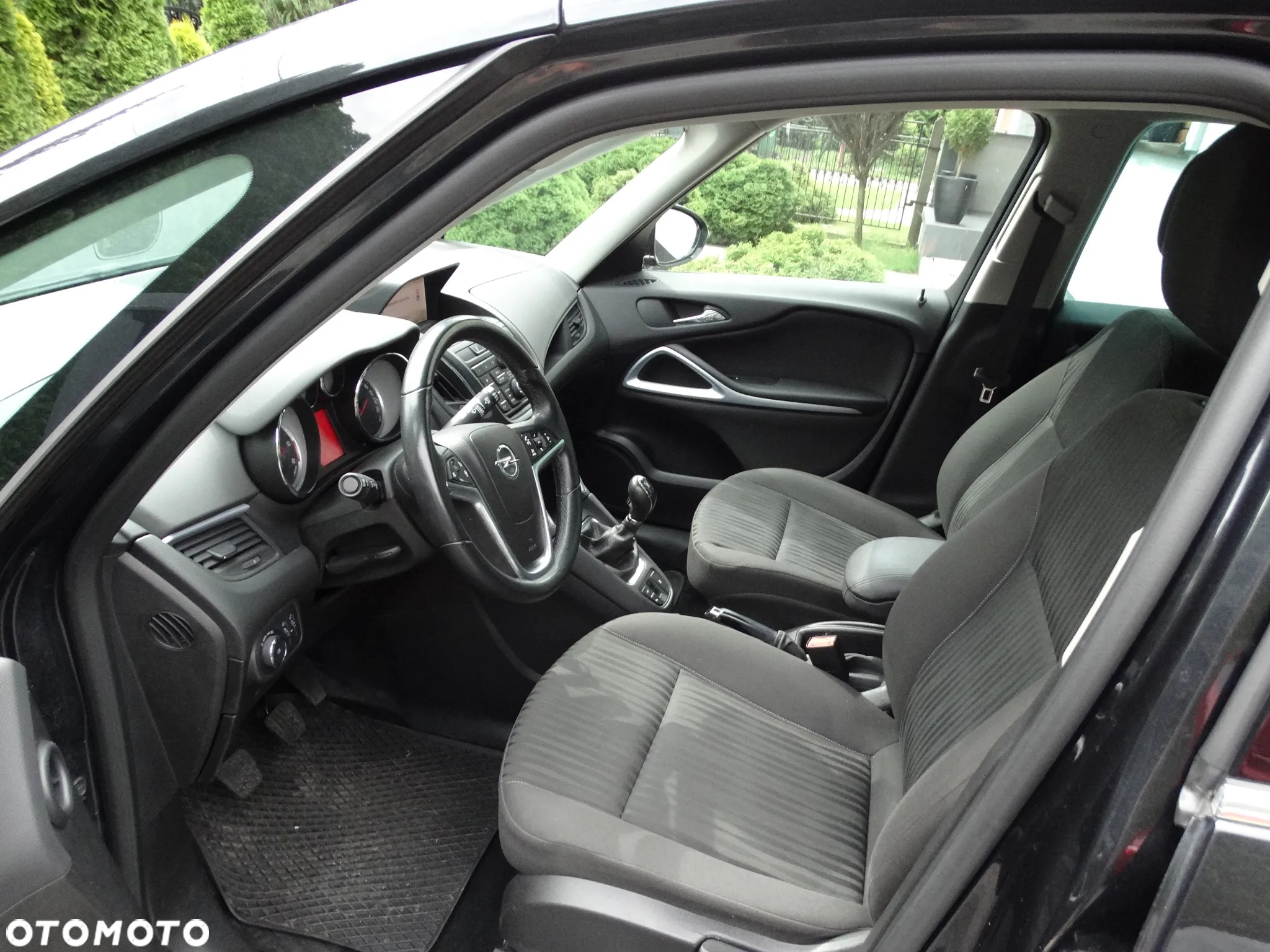 Opel Zafira - 13