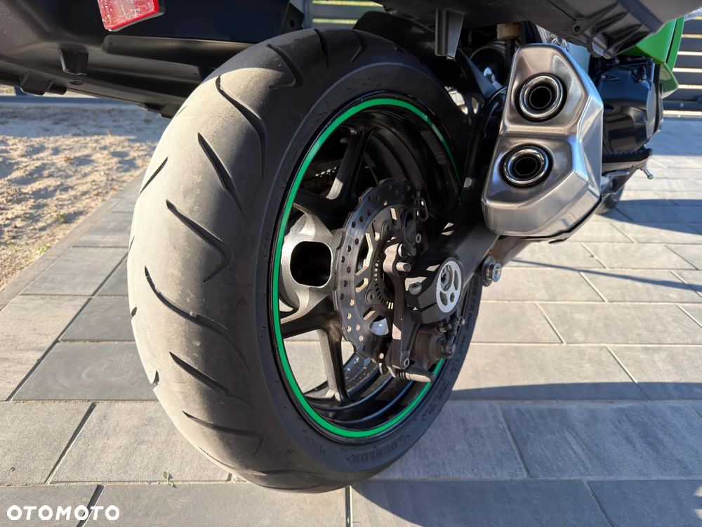 Kawasaki Ninja 1000 SX - 16