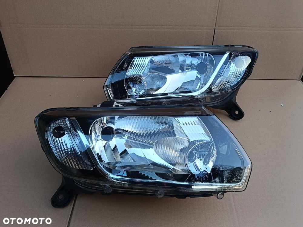 Lampa przednia prawa lewa Dacia Logan II 2 Sandero oryg