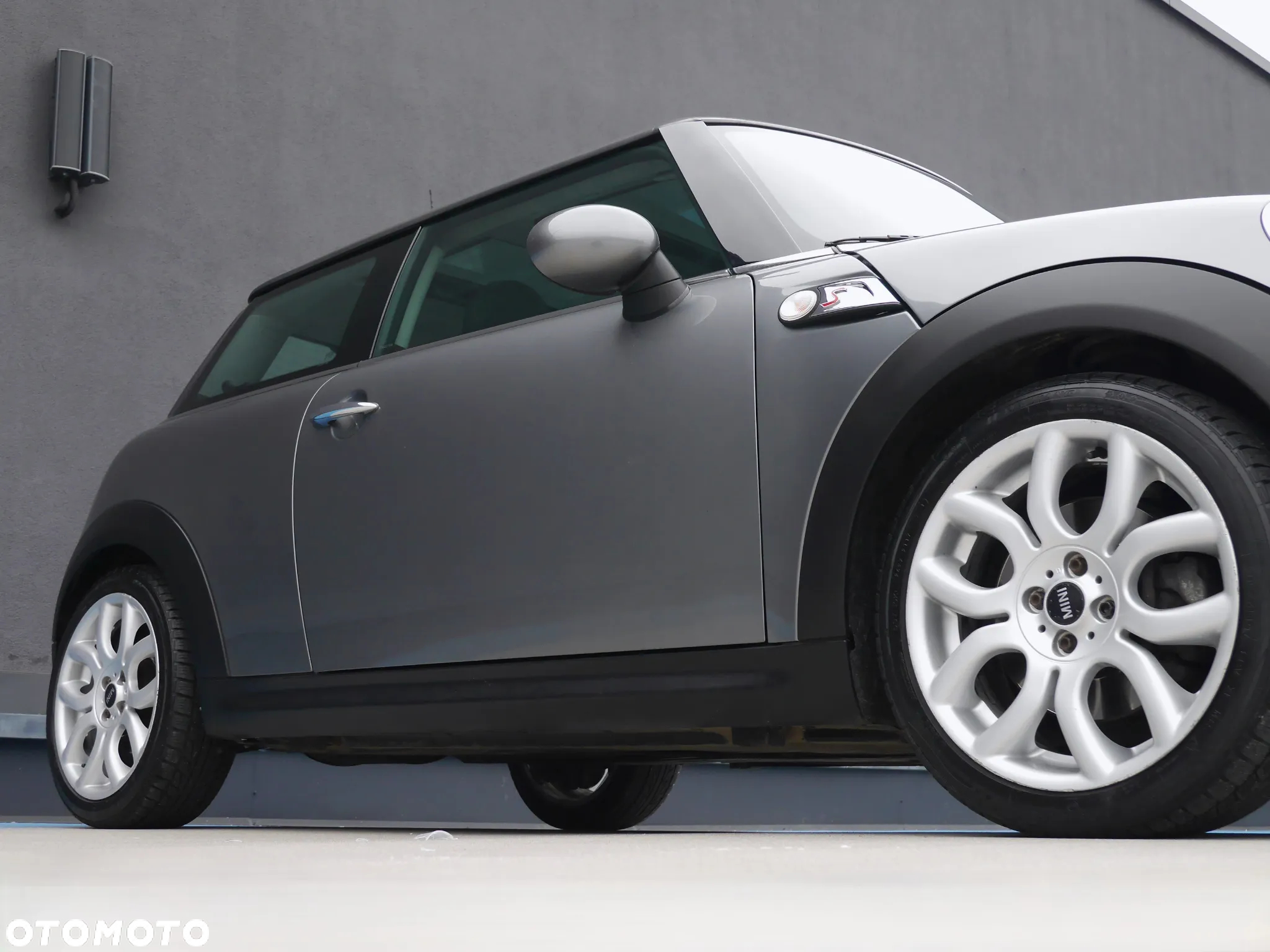 MINI Cooper S 50 Camden - 34
