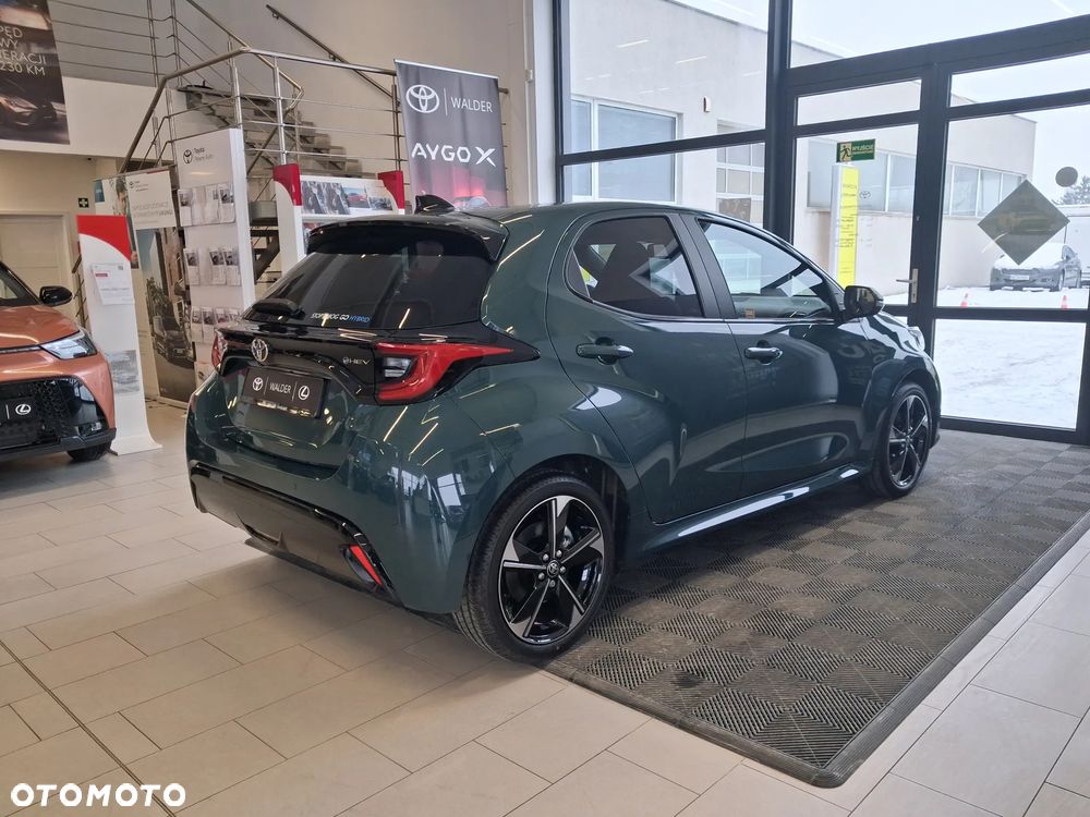 Toyota Yaris Hybrid 1.5 Executive - 4