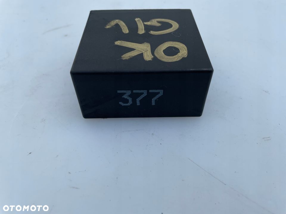 PRZEKAŹNIK WYCIERACZEK 377 VW AUDI 4B0955531A