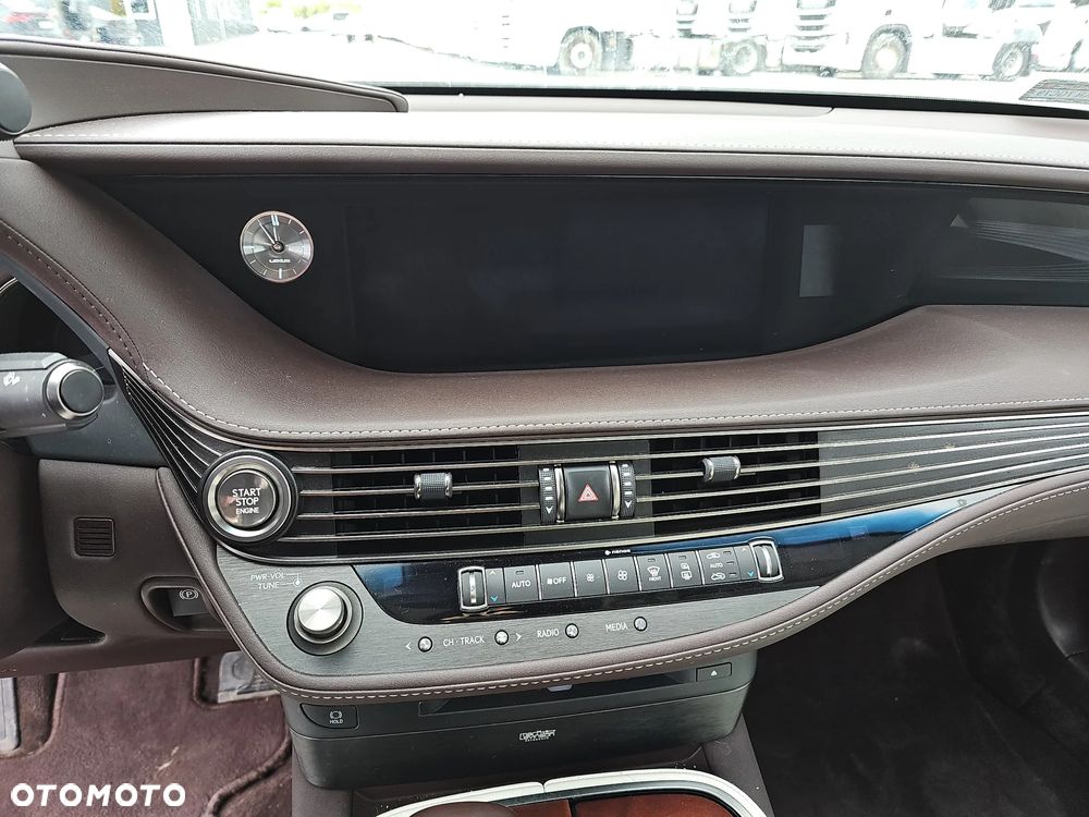 Lexus LS 500 Omotenashi AWD - 14