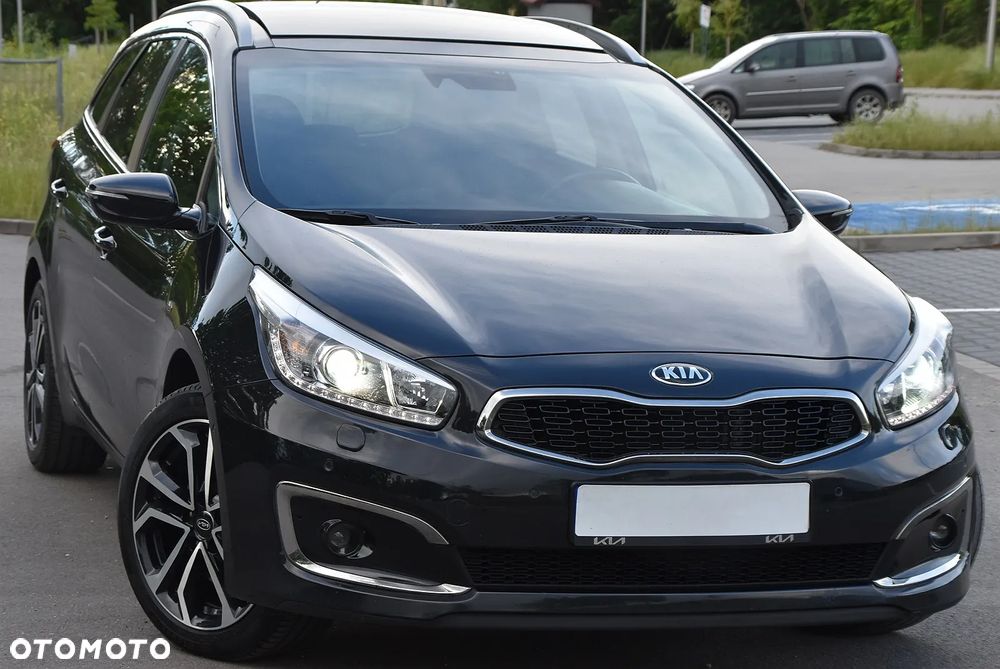 Kia Ceed - 1