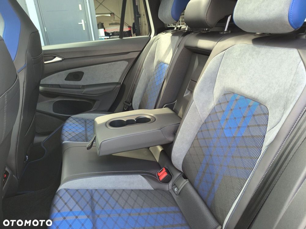 Volkswagen Golf Variant 2.0 TSI 4Motion R - 29