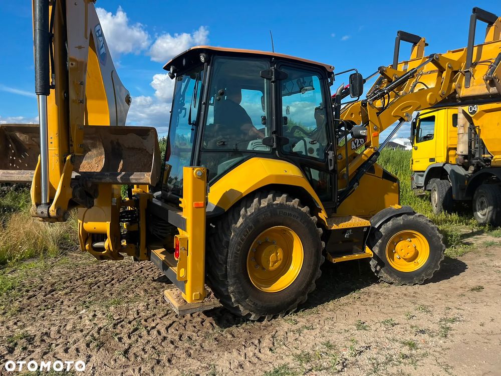 Caterpillar 428 - 3