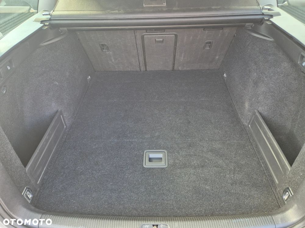 Volkswagen Passat 2.0 TDI Comfortline DSG - 35