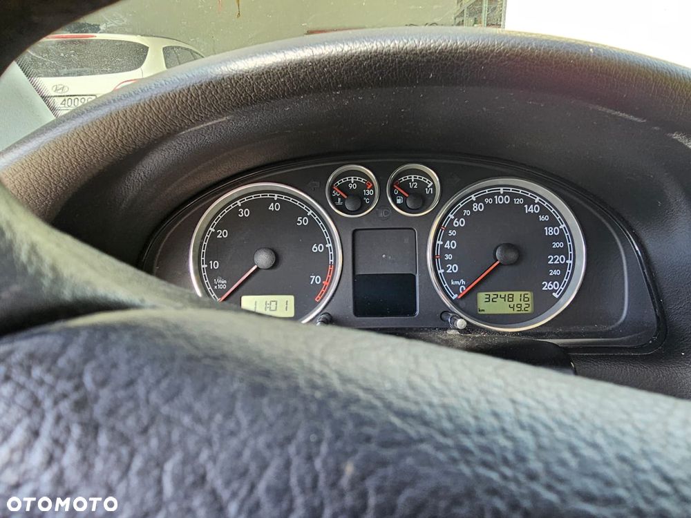 Volkswagen Passat 2.0 Comfortline - 9