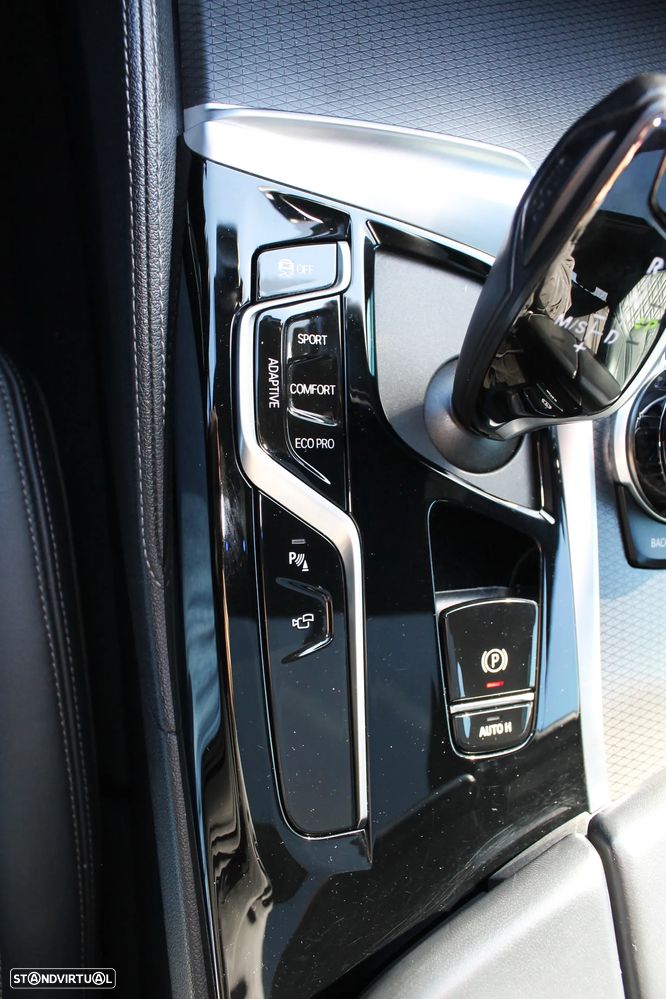 BMW 540 d xDrive Pack Desportivo M Auto - 39