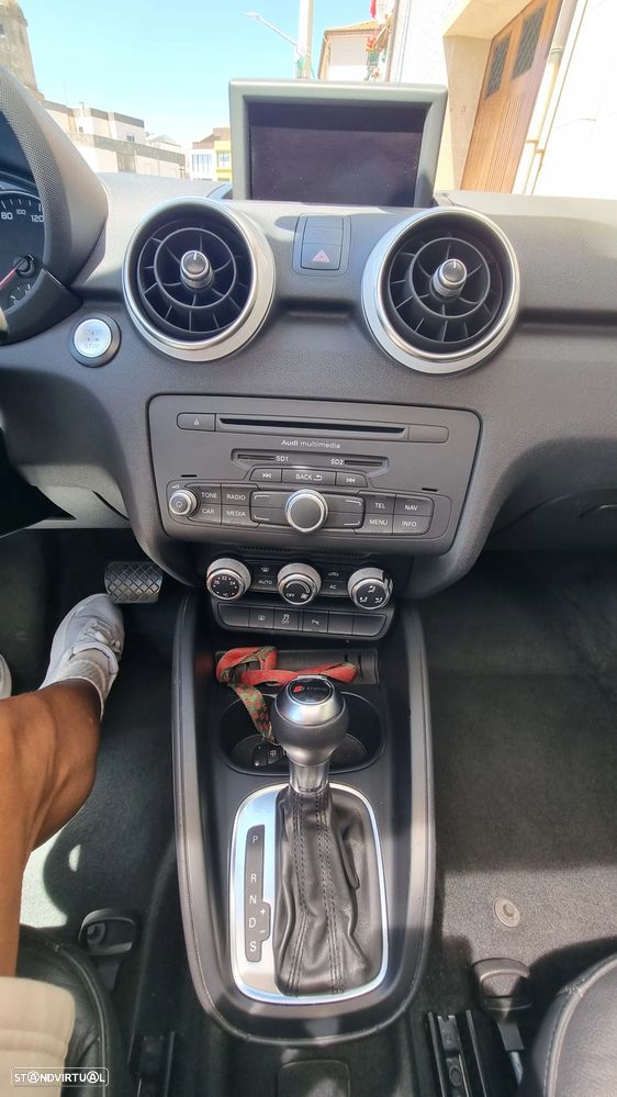 Audi A1 1.6 TDI Special Edition S-Tronic - 9