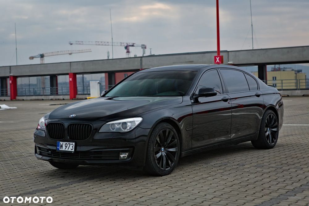 BMW Seria 7 740i - 2