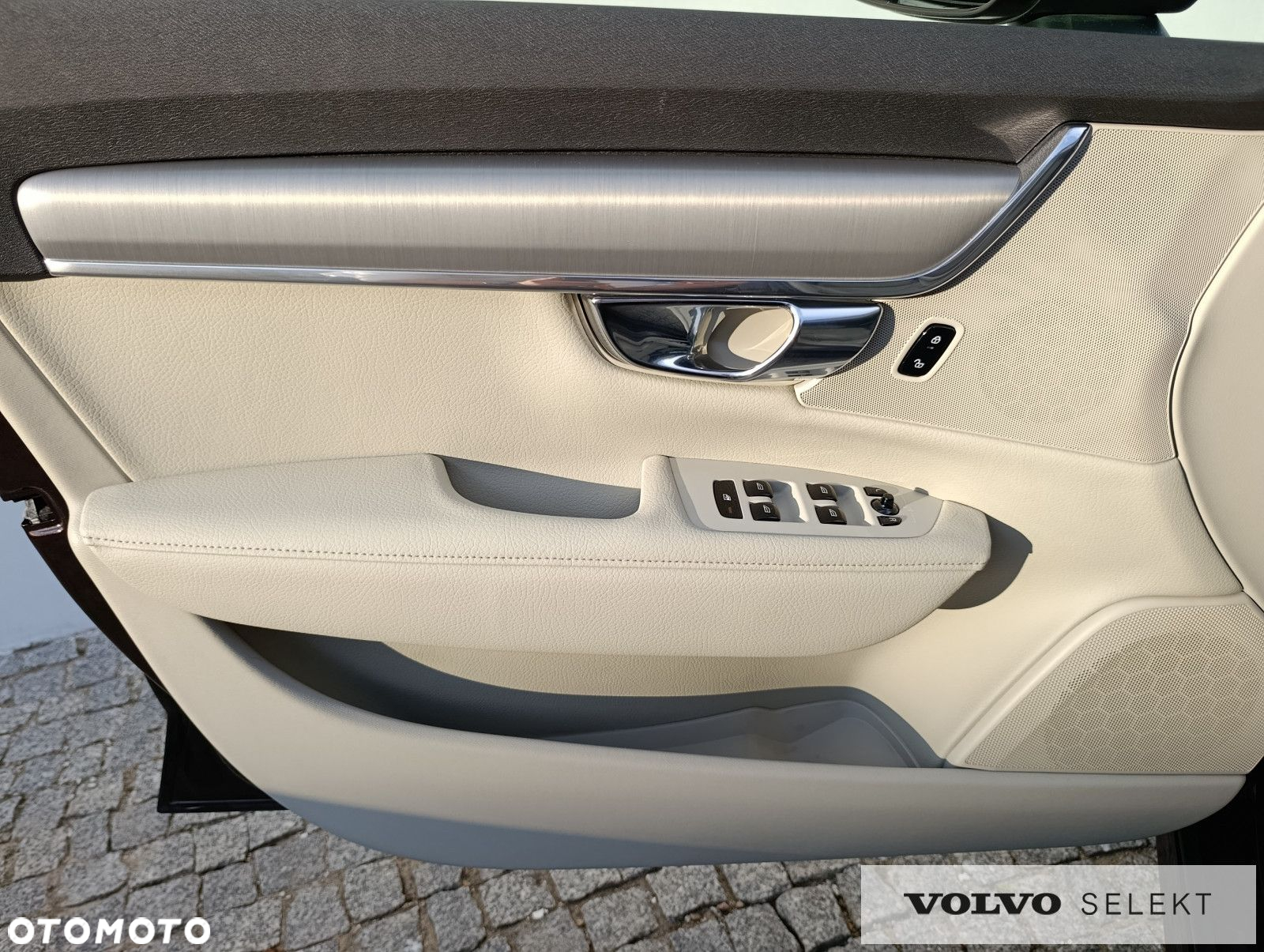 Volvo V90 Cross Country - 17