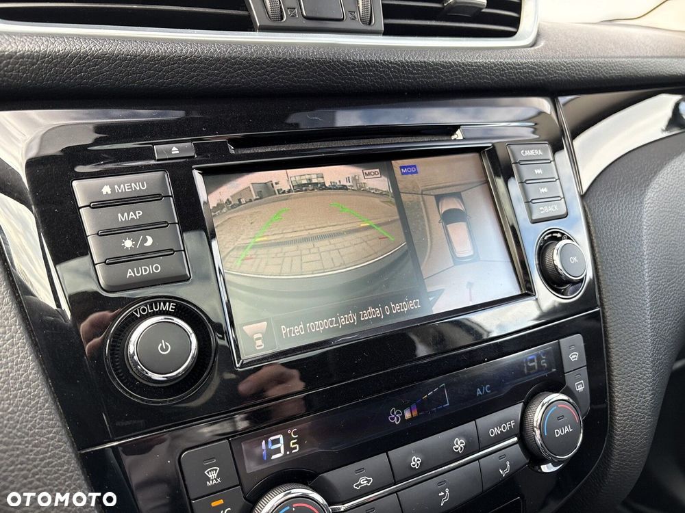 Nissan Qashqai 1.3 DIG-T N-Connecta - 21