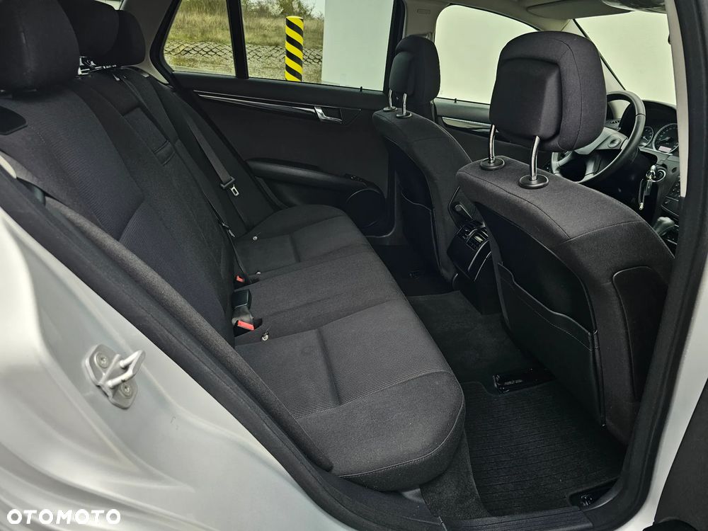 Mercedes-Benz Klasa C 220 CDI DPF Automatik - 20