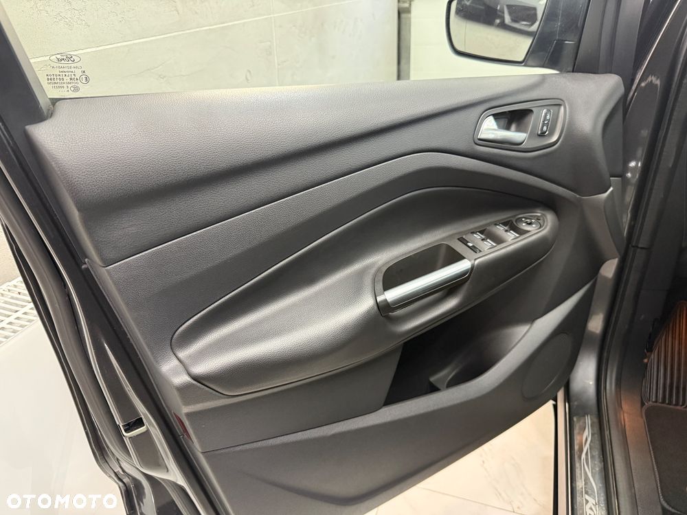 Ford Kuga 2.0 TDCi 4x4 Titanium - 13