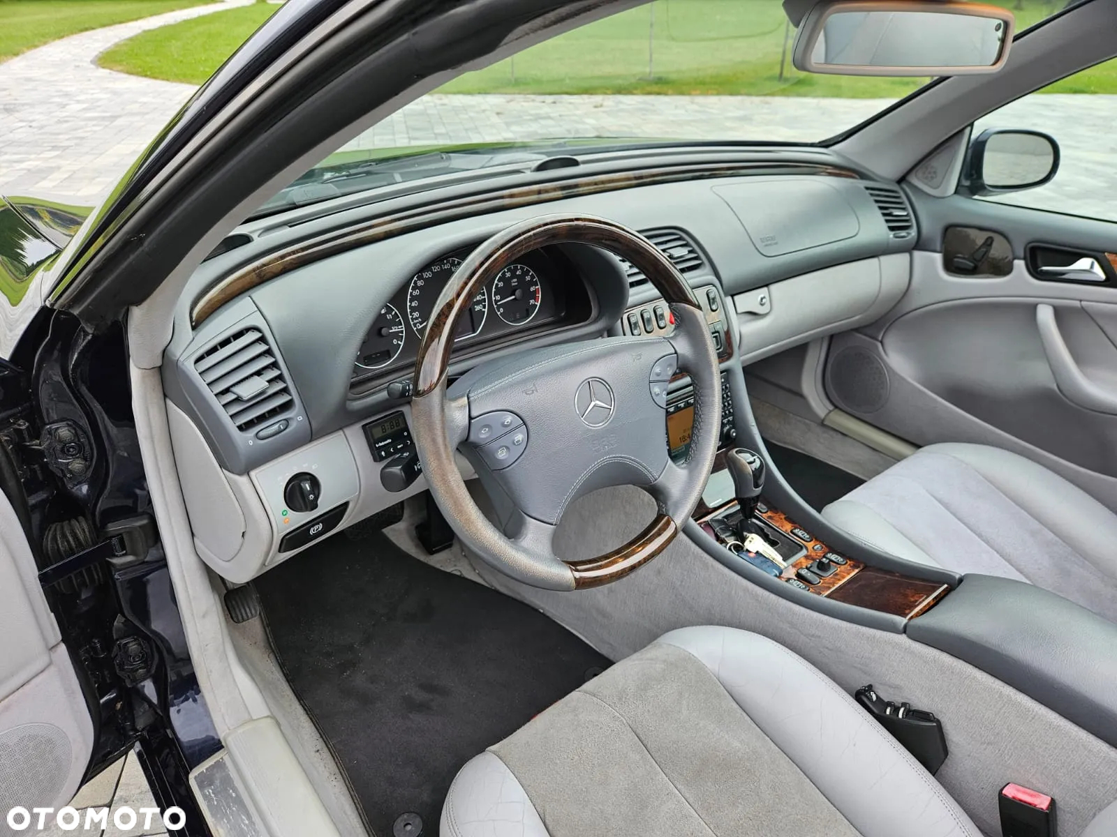 Mercedes-Benz CLK 320 - 13