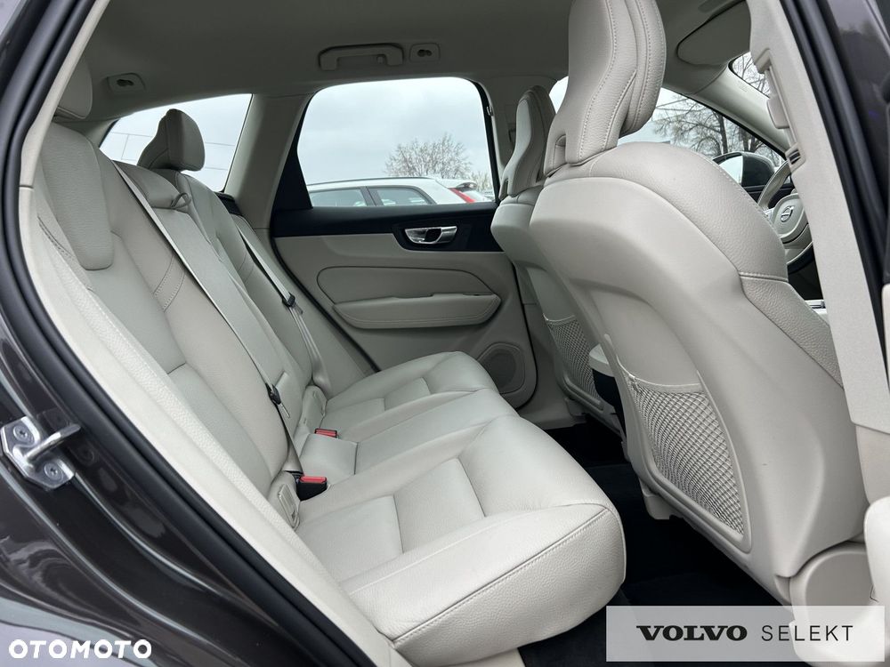 Volvo XC 60 - 24