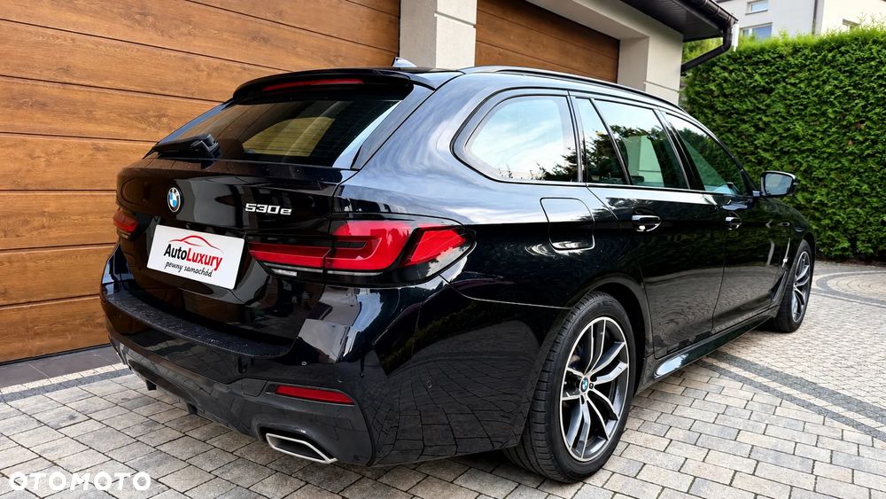 BMW Seria 5 530e M Sport Edition - 10
