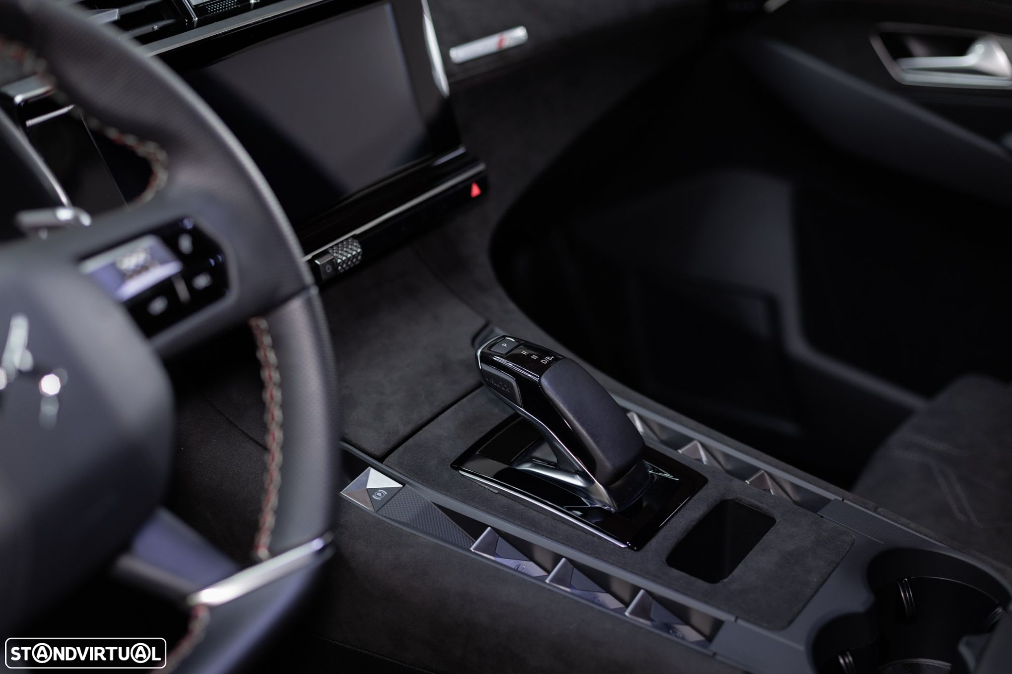 DS DS7 Crossback E-Tense Performance Line+ EAT8 - 33