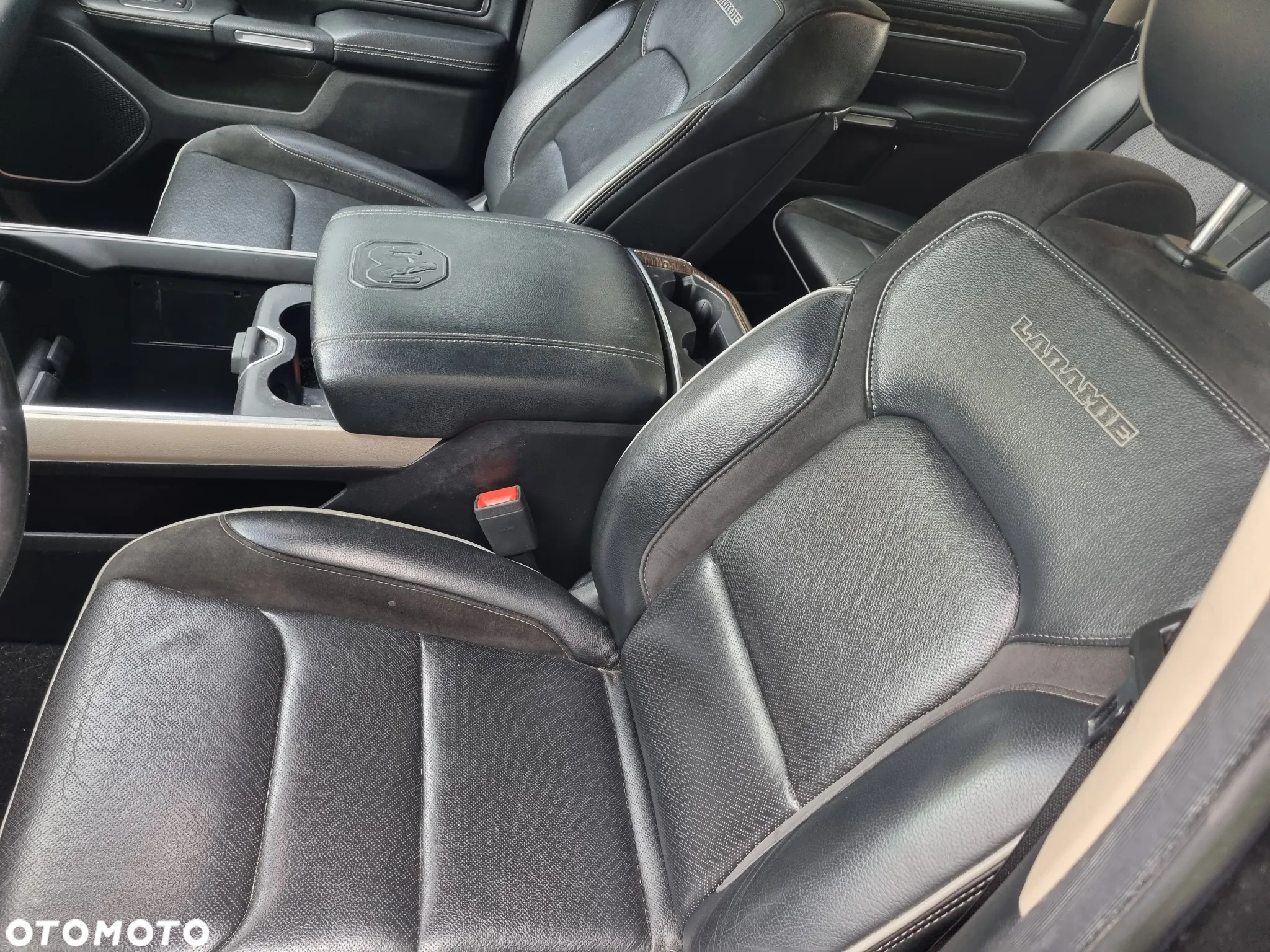 Dodge RAM 1500 5.7 4x4 - 25