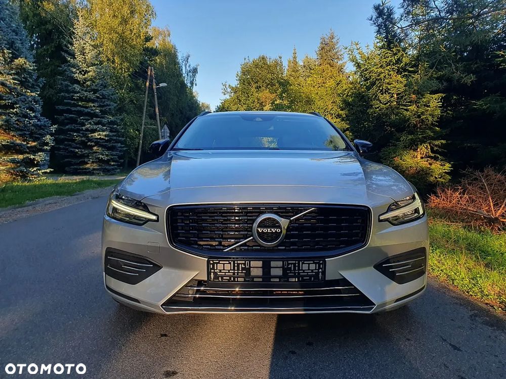 Volvo V60 B3 B DKG Momentum Pro - 25