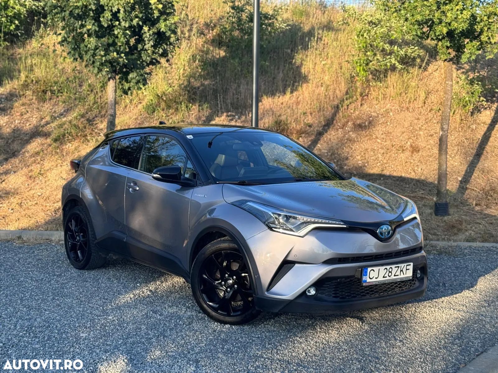 Toyota C-HR 1.8 HSD 4x2 CVT C-lassy LED - 1