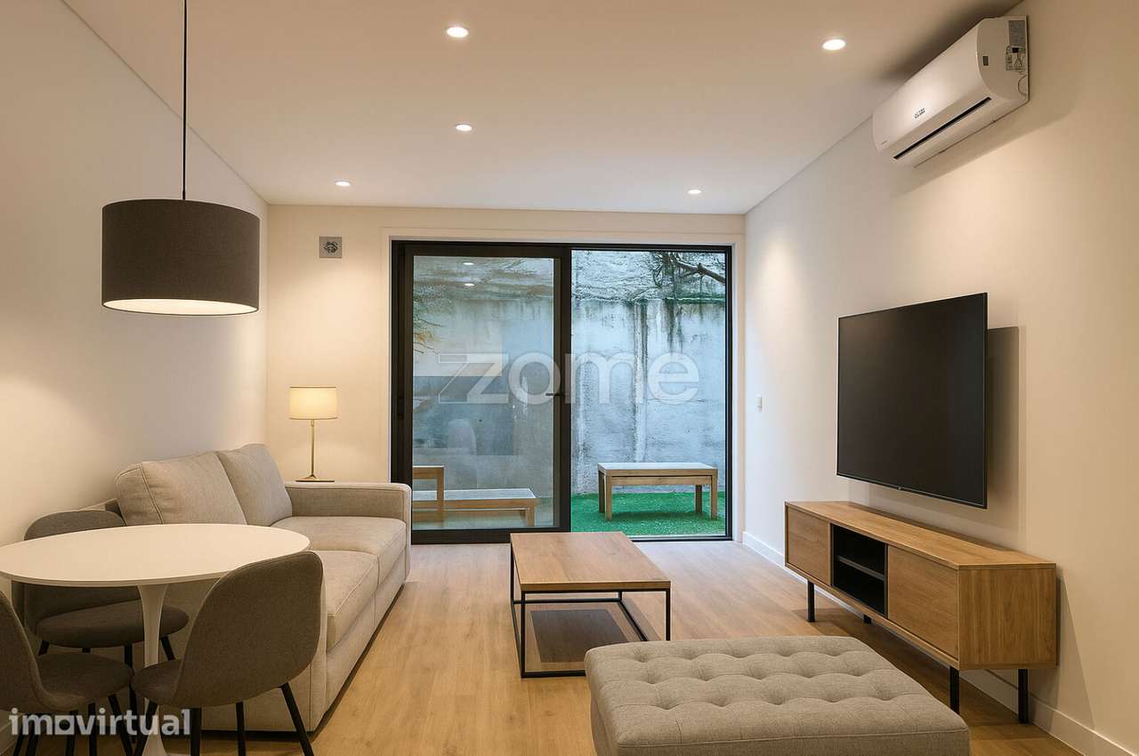 Apartamento T1 com pátio próximo ao Metro da Trindade - Porto - Grande imagem: 3/14