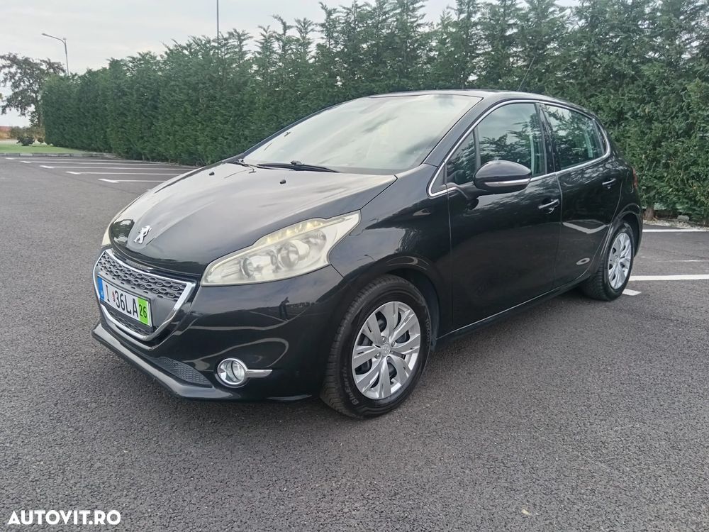 Peugeot 208 1.4 HDi FAP Style - 1