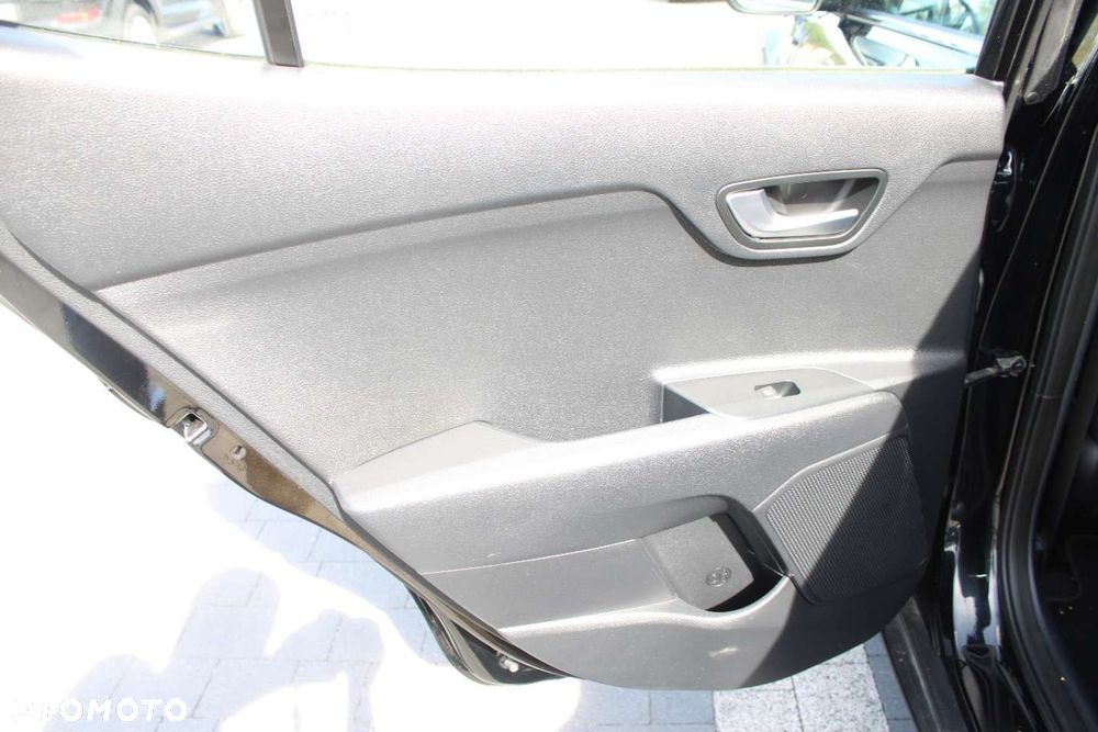 Kia Stonic - 22