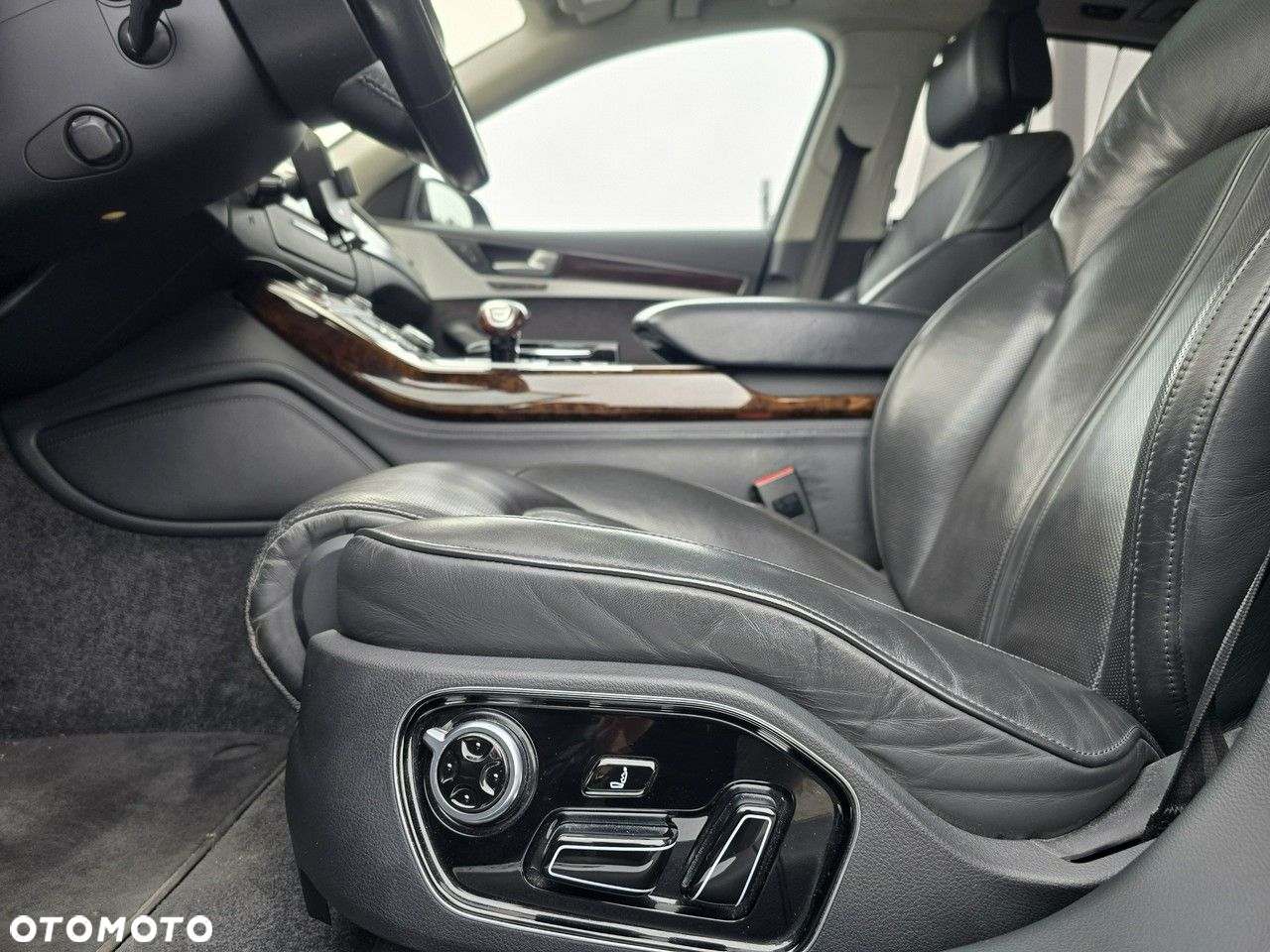 Audi A8 - 12