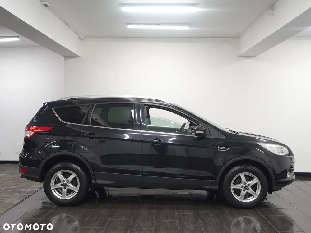 Ford Kuga 1.6 EcoBoost 2x4 Titanium - 9