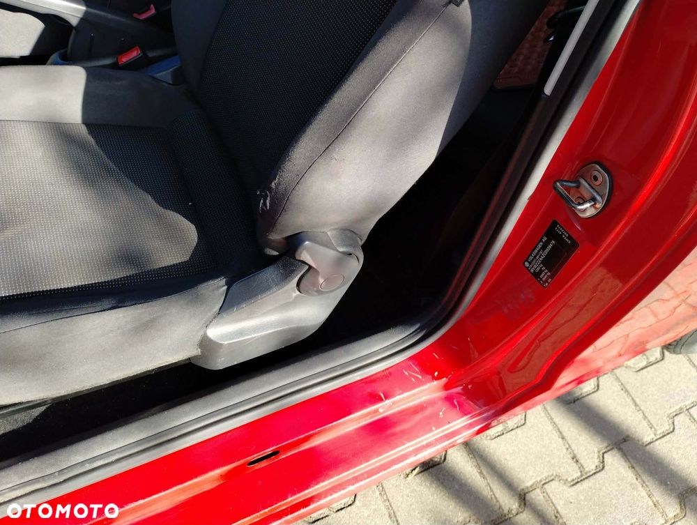 Volkswagen up! take - 11