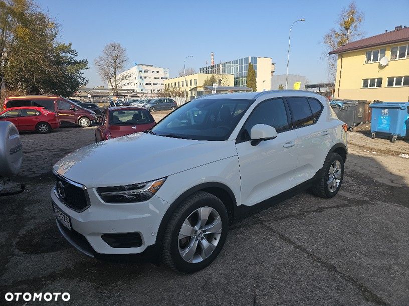 Volvo XC 40 T5 AWD Momentum - 1